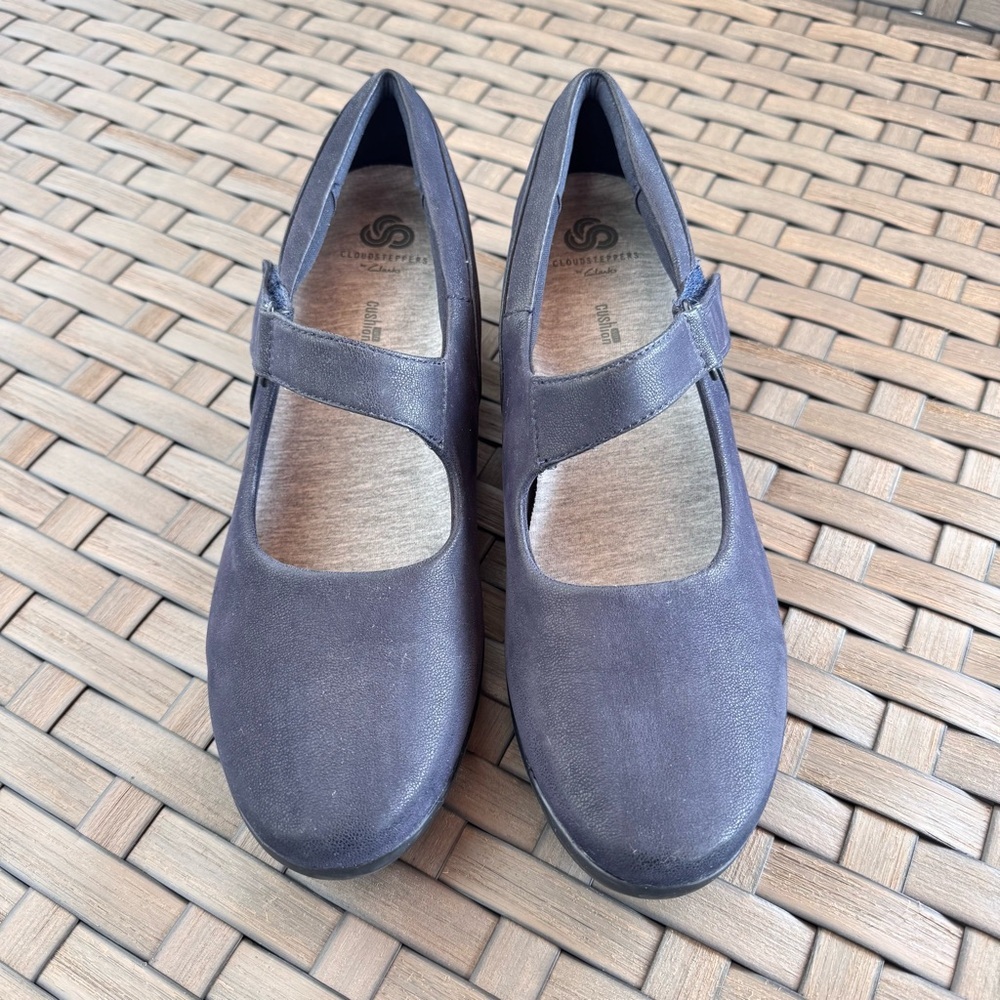 Clarks Women’s Cloudsteppers Caddell Yale Wedge Pump Mary Jane‎ Shoe Navy Sz 10